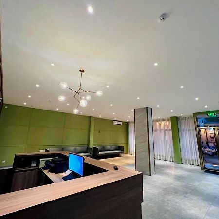 Aristocrat Hotel Tbilisi ภายนอก รูปภาพ