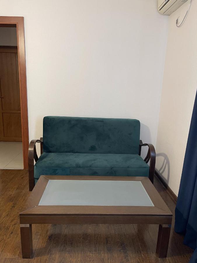 Aristocrat Hotel Tbilisi ภายนอก รูปภาพ
