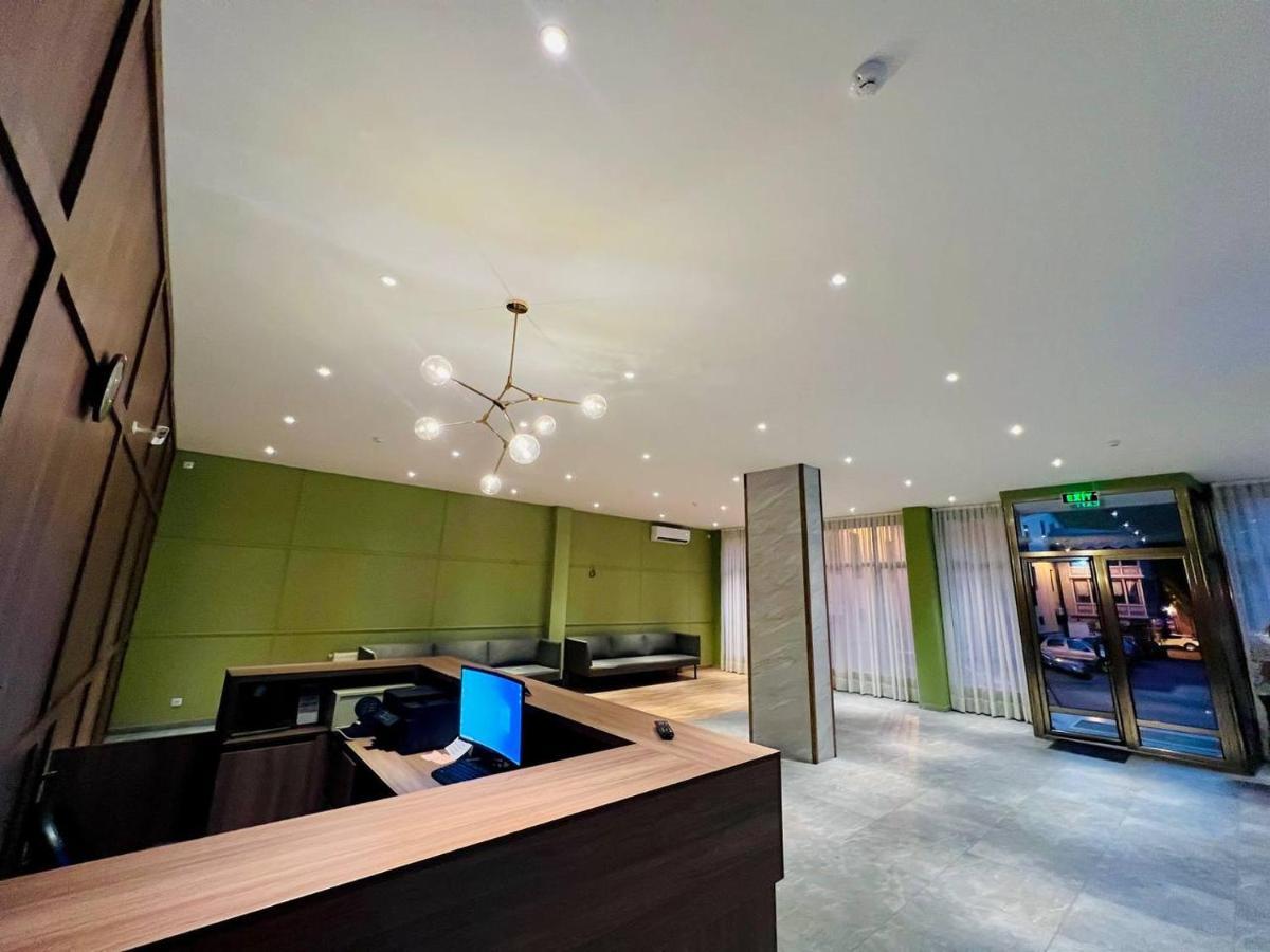 Aristocrat Hotel Tbilisi ภายนอก รูปภาพ
